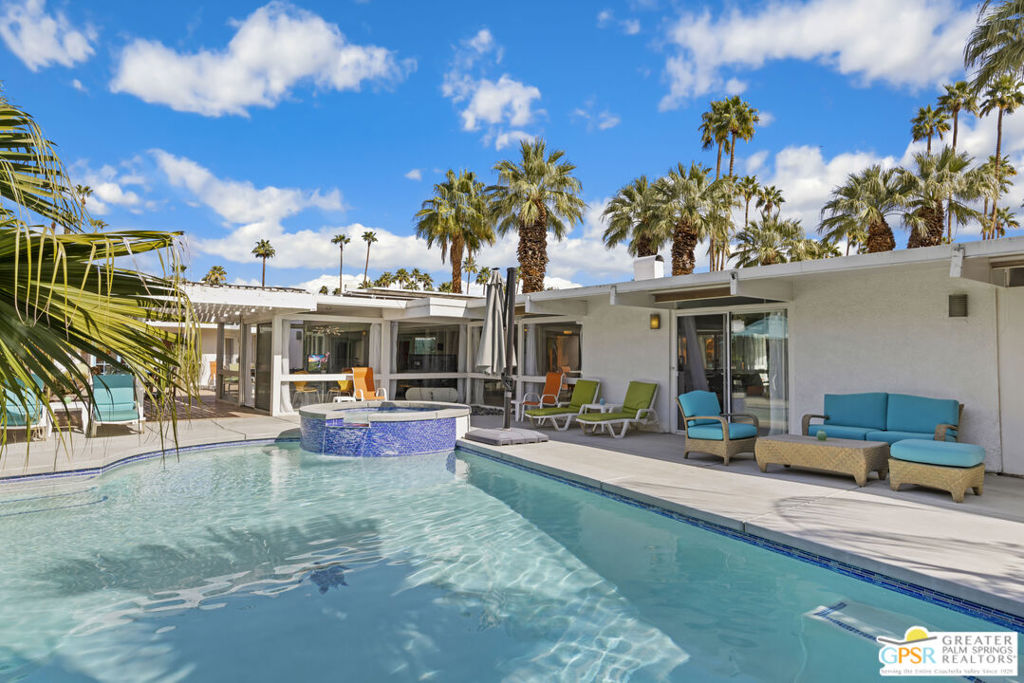 1635 Palm Tree Drive