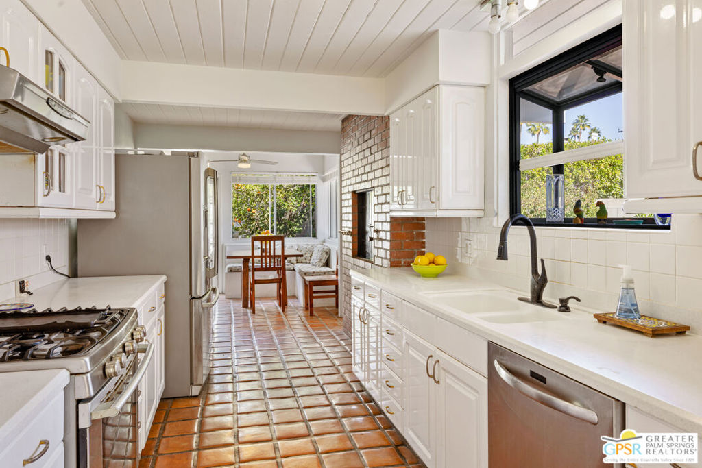 1635 Palm Tree Drive