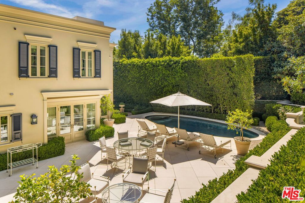 2401 Bowmont Drive
