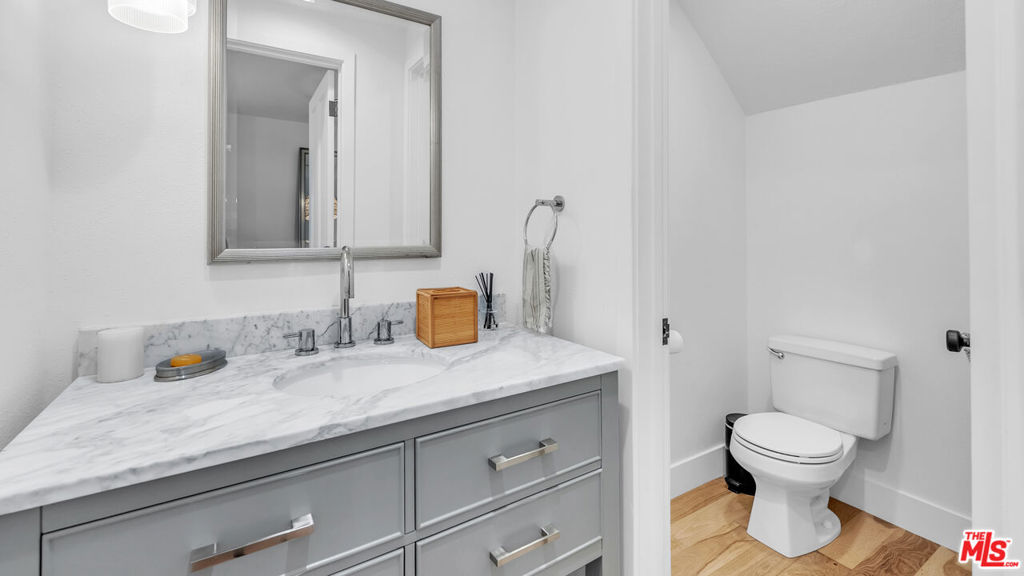 202 San Vicente Boulevard 15