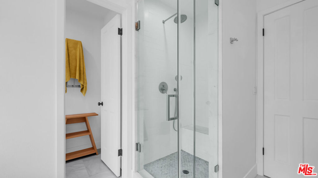 202 San Vicente Boulevard 15