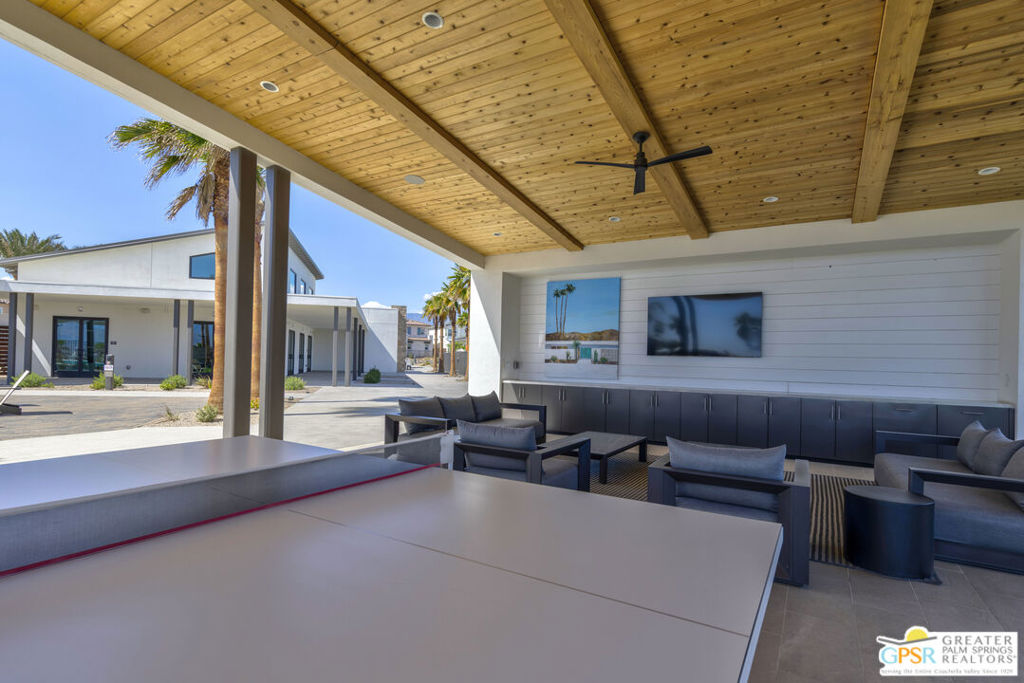 36004 Franklin Drive