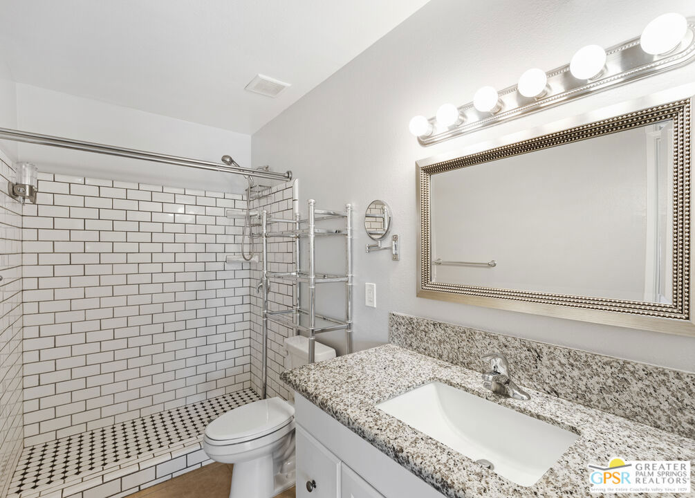 351 N Hermosa Drive 3A1