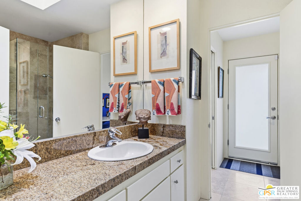 2607 S Calle Palo Fierro