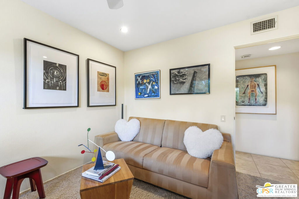 2607 S Calle Palo Fierro