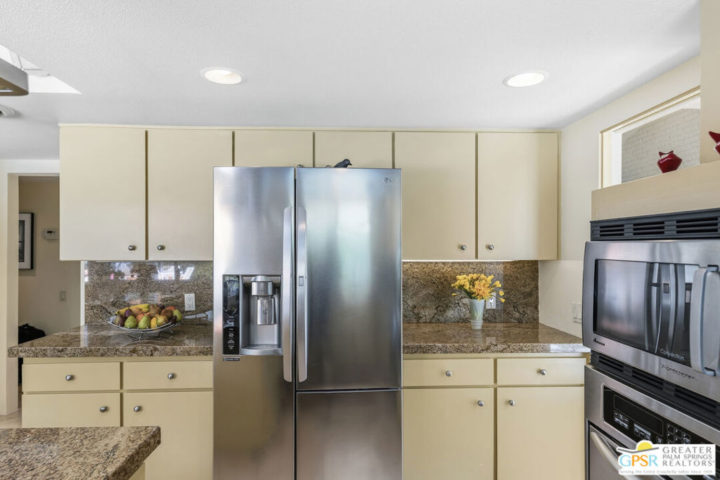 2607 S Calle Palo Fierro