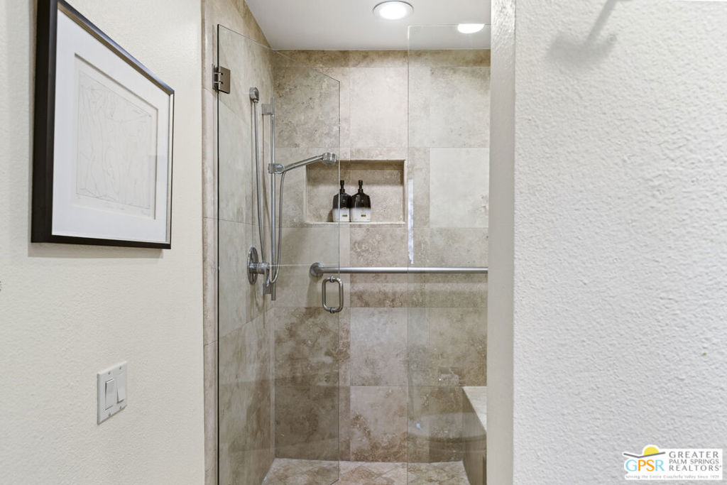 2607 S Calle Palo Fierro