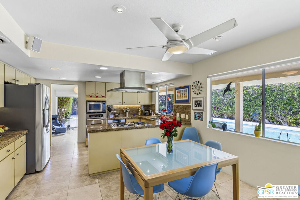 2607 S Calle Palo Fierro