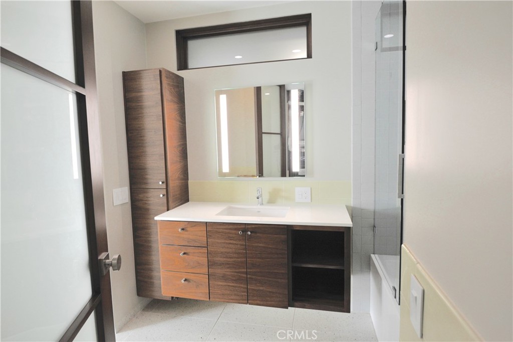 2155 Glenneyre Street