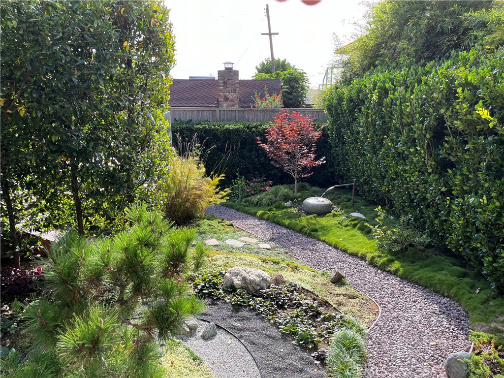 2155 Glenneyre Street