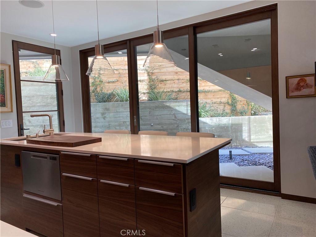 2155 Glenneyre Street