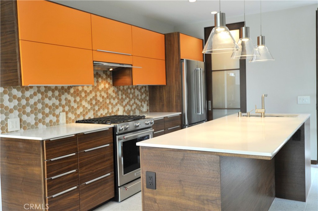 2155 Glenneyre Street