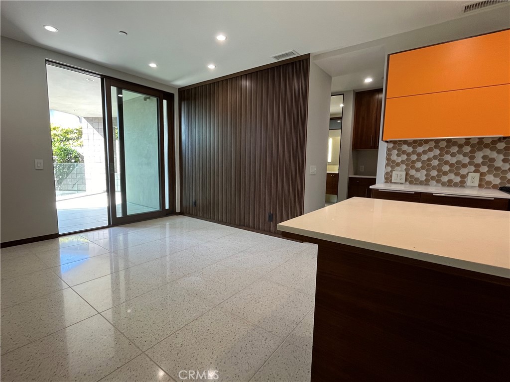 2155 Glenneyre Street