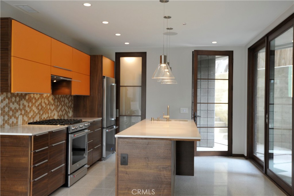 2155 Glenneyre Street