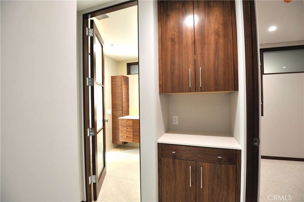 2155 Glenneyre Street