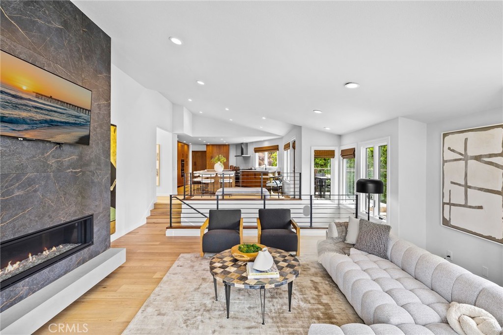 2335 Hillview Drive