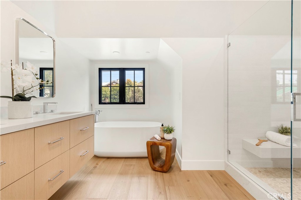 1759 Glenneyre Street