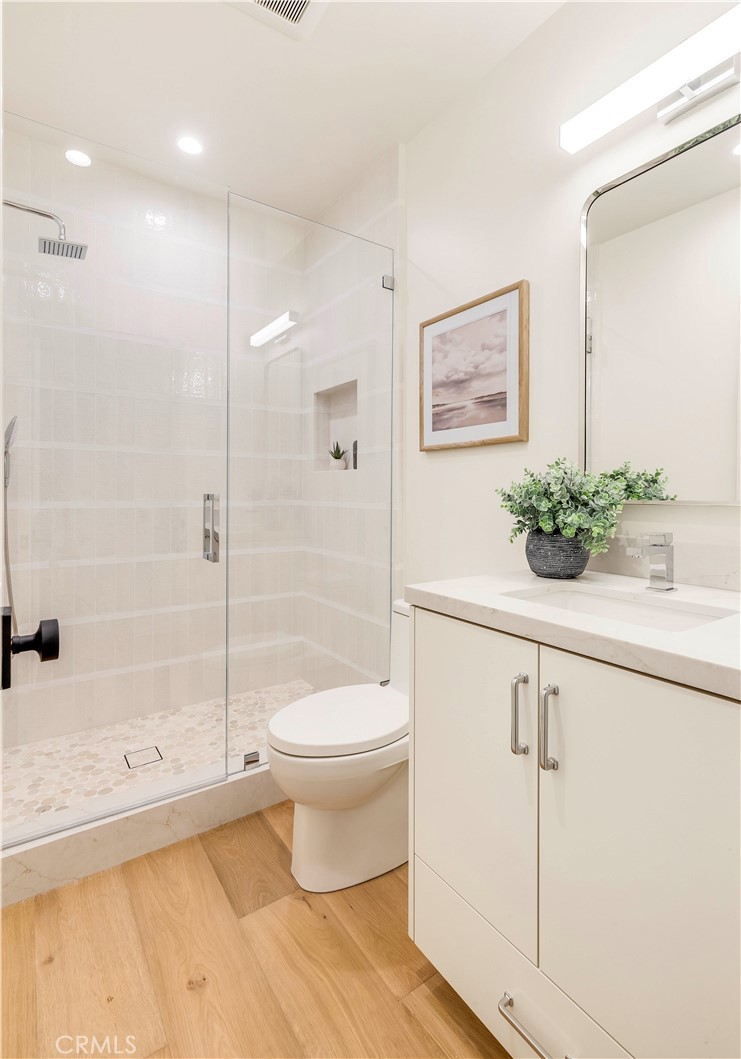 1759 Glenneyre Street