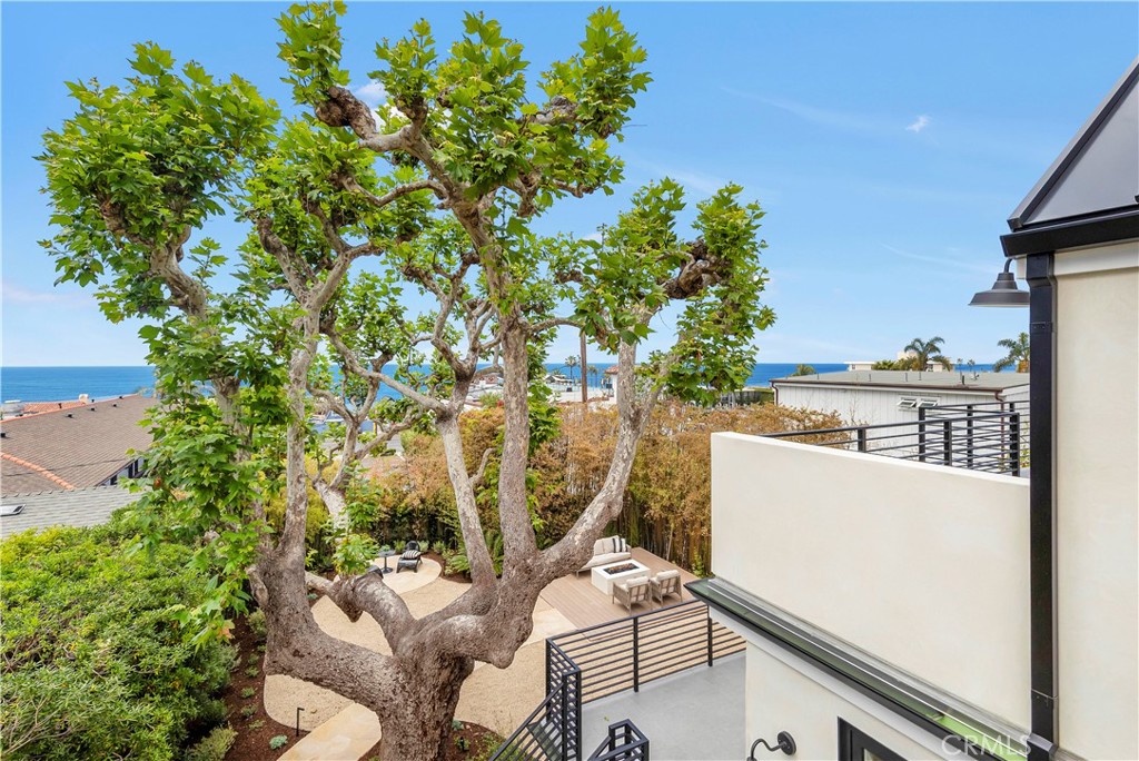 1759 Glenneyre Street