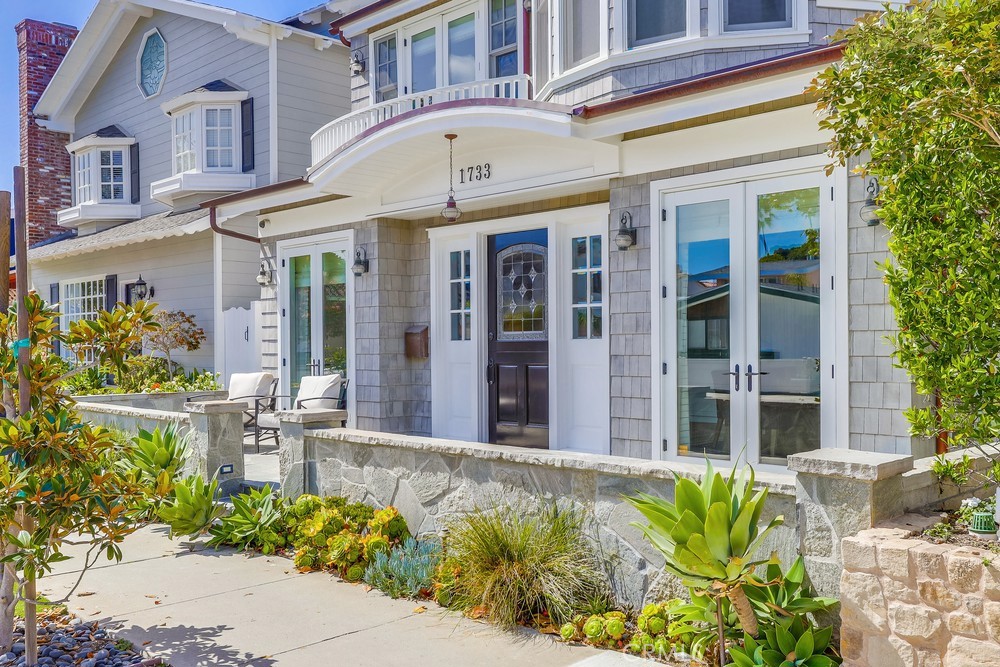 1733 Miramar Drive