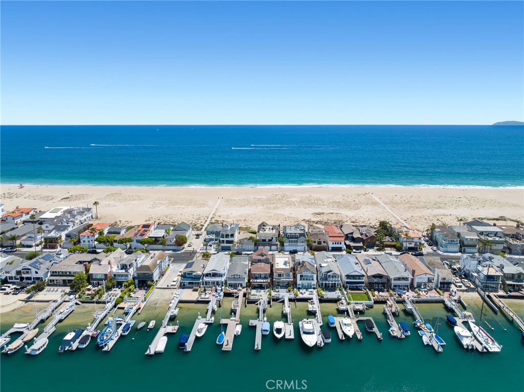 1217 E Balboa Boulevard