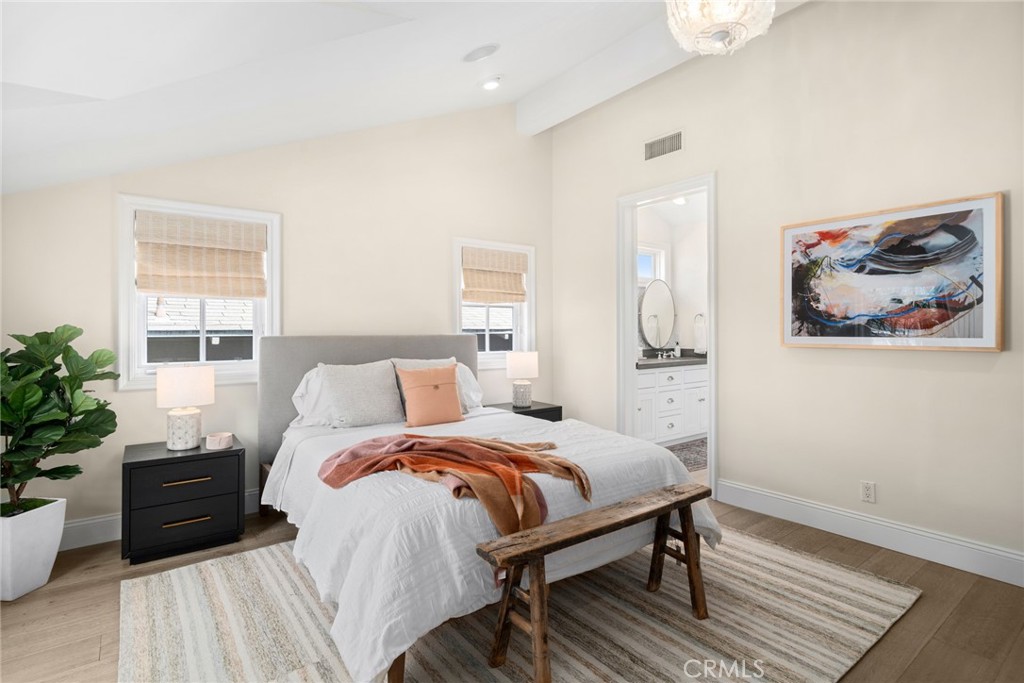 1217 E Balboa Boulevard