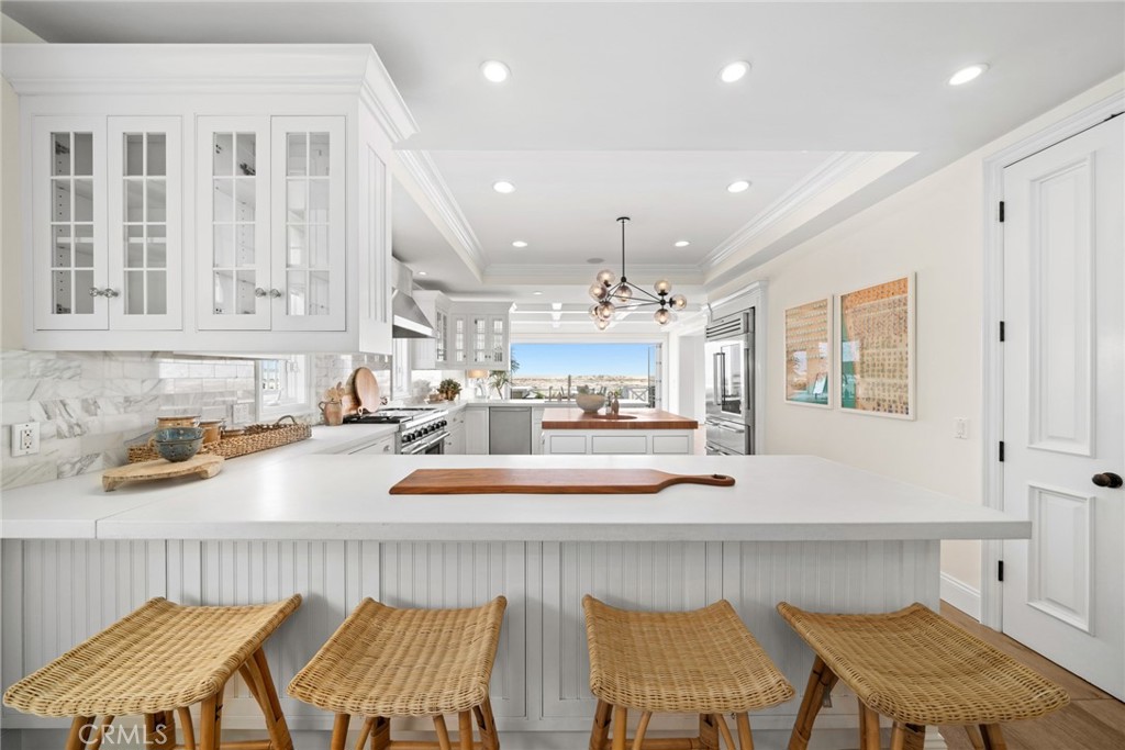 1217 E Balboa Boulevard