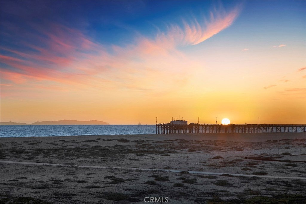 1217 E Balboa Boulevard