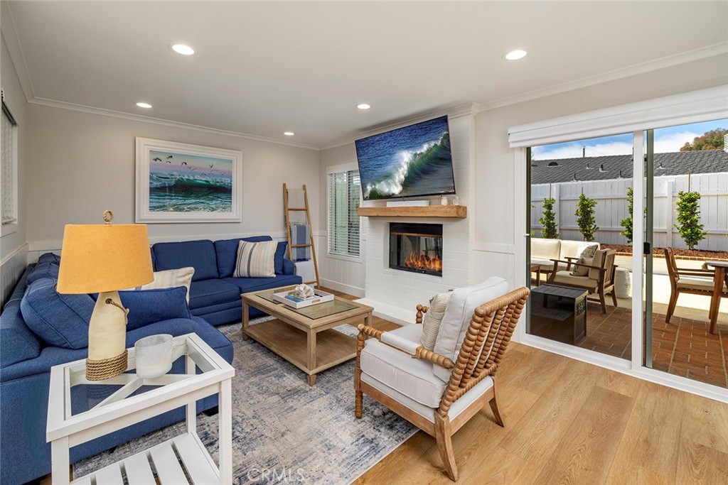 1631 Irvine Avenue E