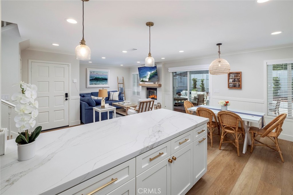 1631 Irvine Avenue E