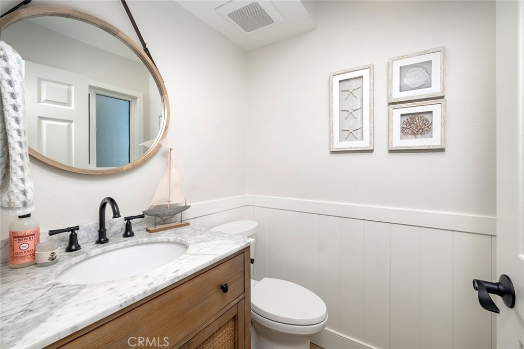 1631 Irvine Avenue E