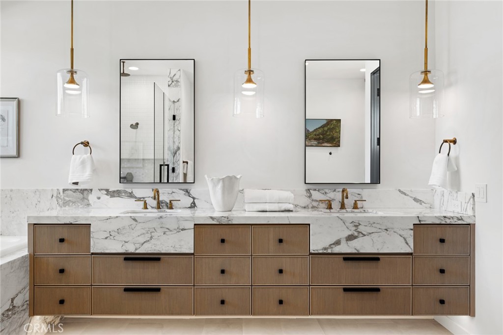 1717 E Ocean Boulevard