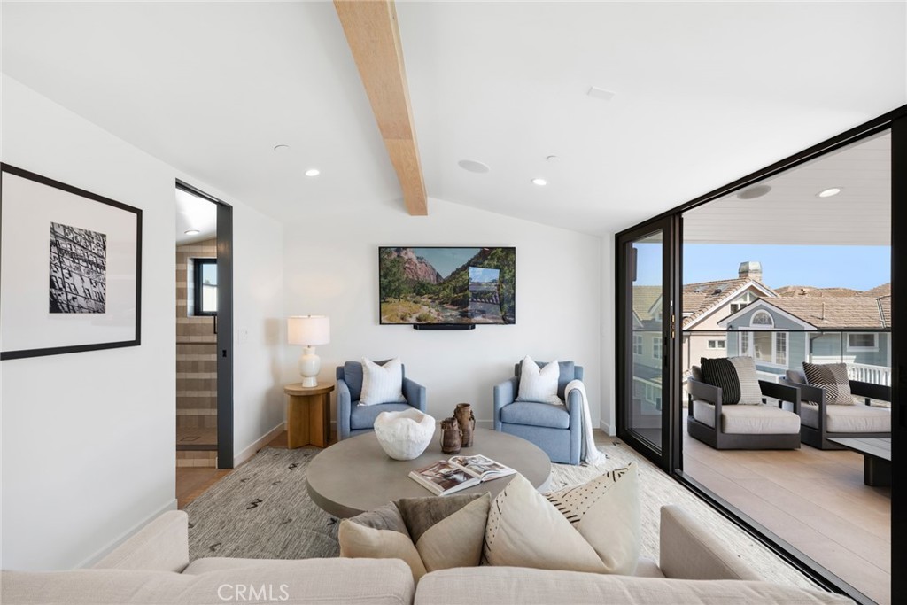 1717 E Ocean Boulevard