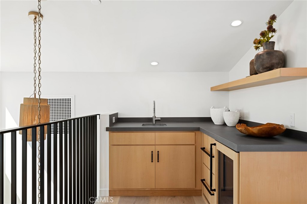 1717 E Ocean Boulevard