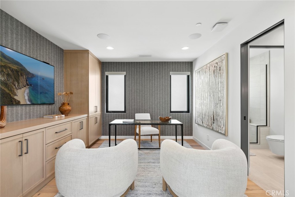 1717 E Ocean Boulevard