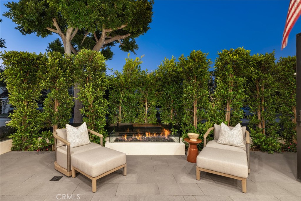 1717 E Ocean Boulevard