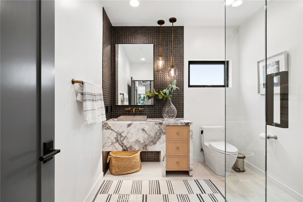 1717 E Ocean Boulevard