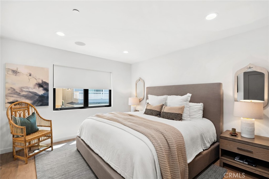 1717 E Ocean Boulevard