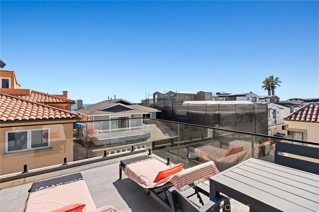 1717 E Ocean Boulevard