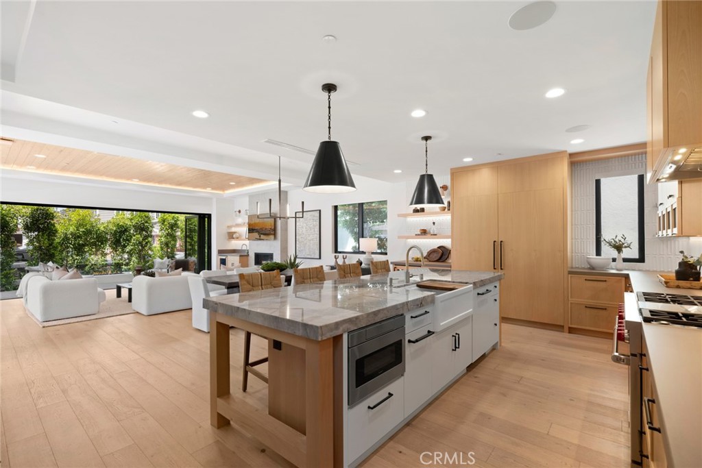 1717 E Ocean Boulevard