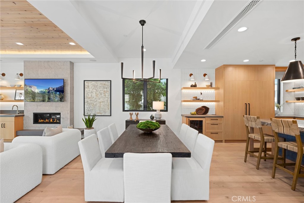 1717 E Ocean Boulevard