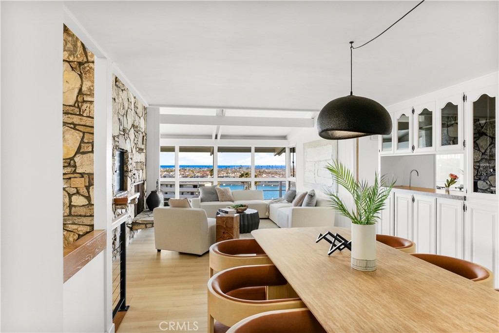 1701 Kings Road