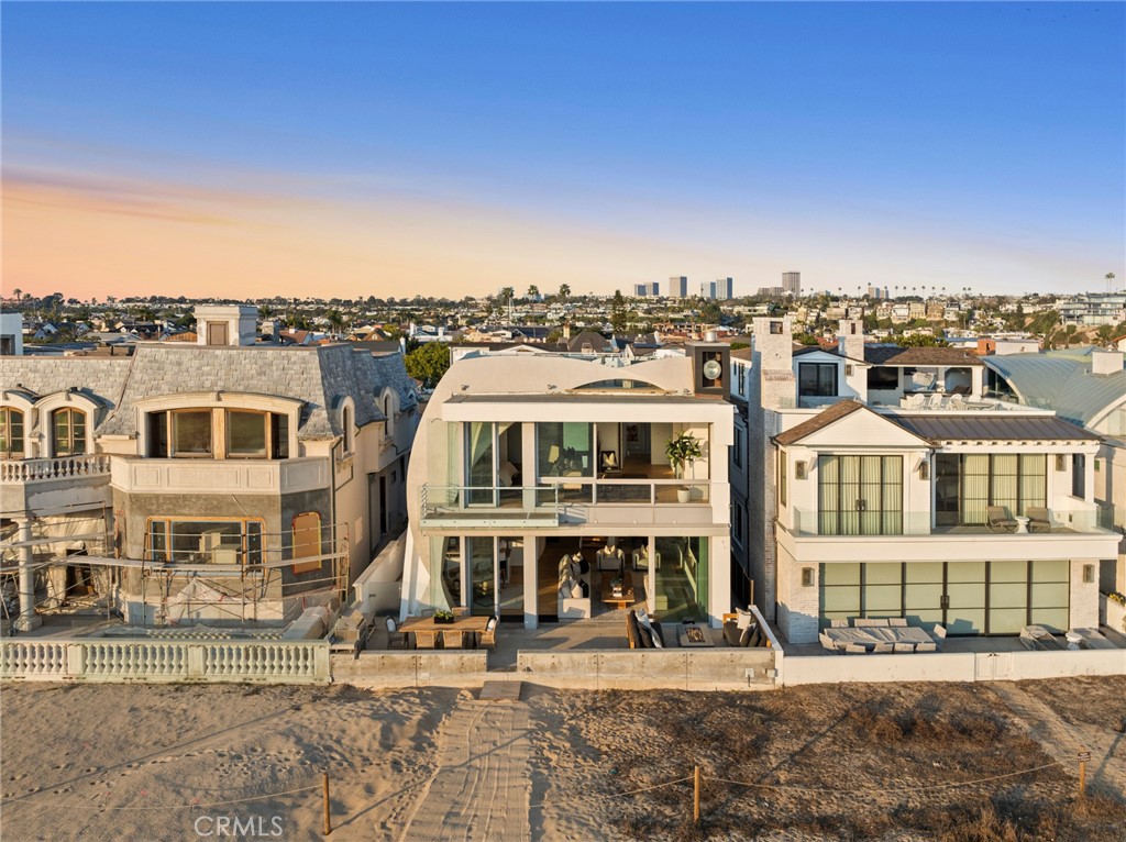 2144 E Oceanfront