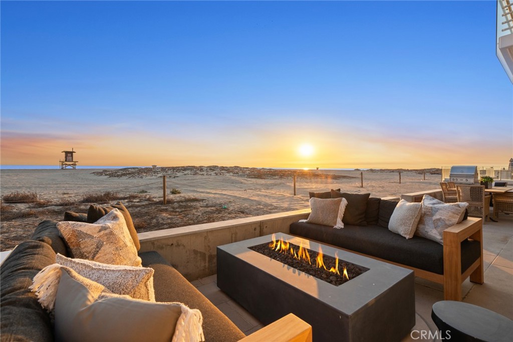2144 E Oceanfront