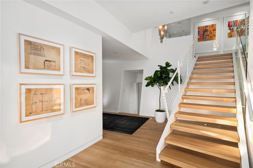 2144 E Oceanfront