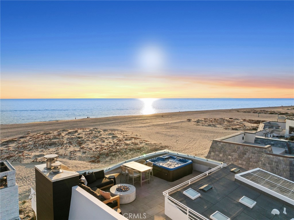 2144 E Oceanfront