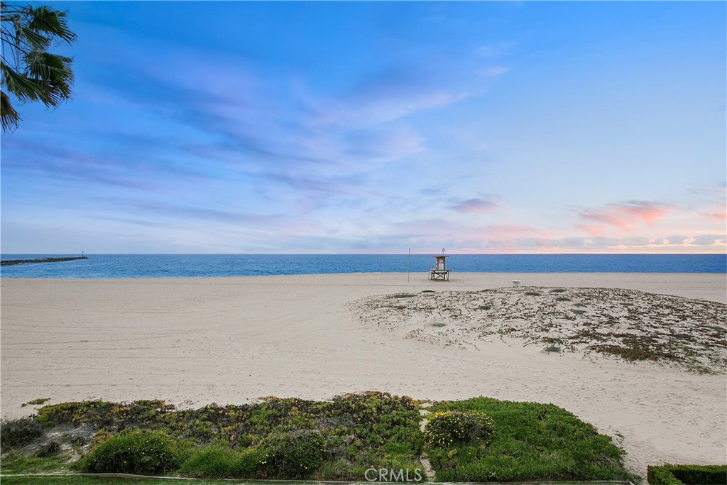 2144 E Oceanfront