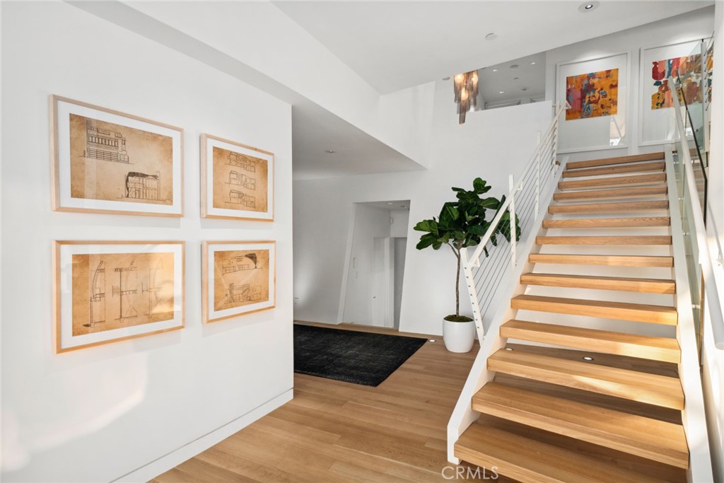 2144 E Oceanfront