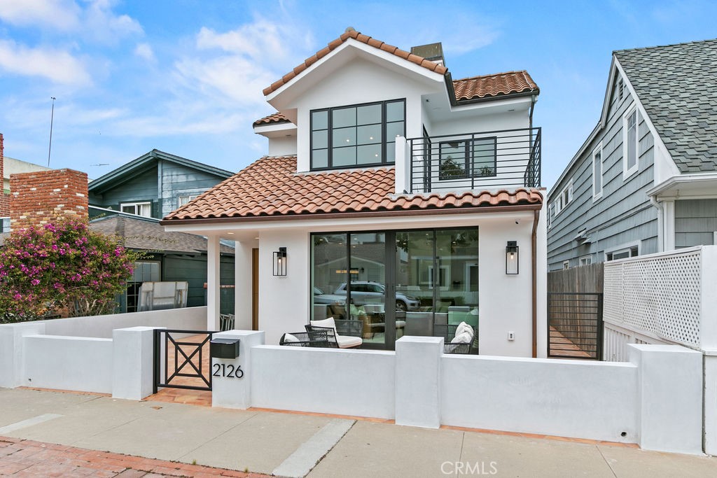 2126 Miramar Drive