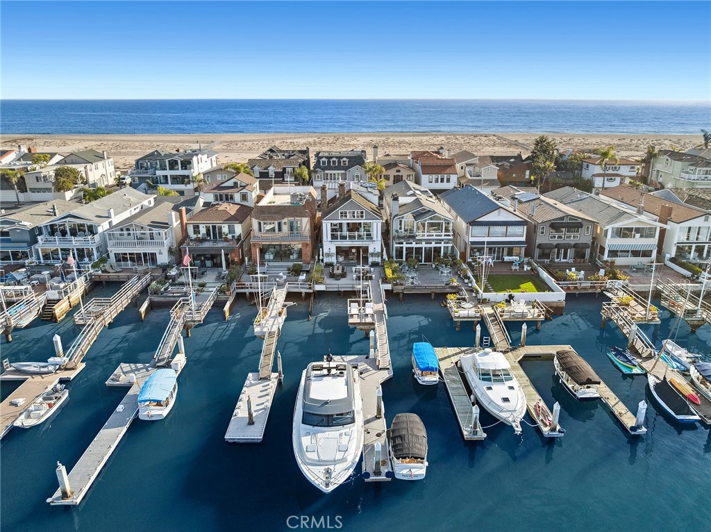 1212 E Balboa Boulevard